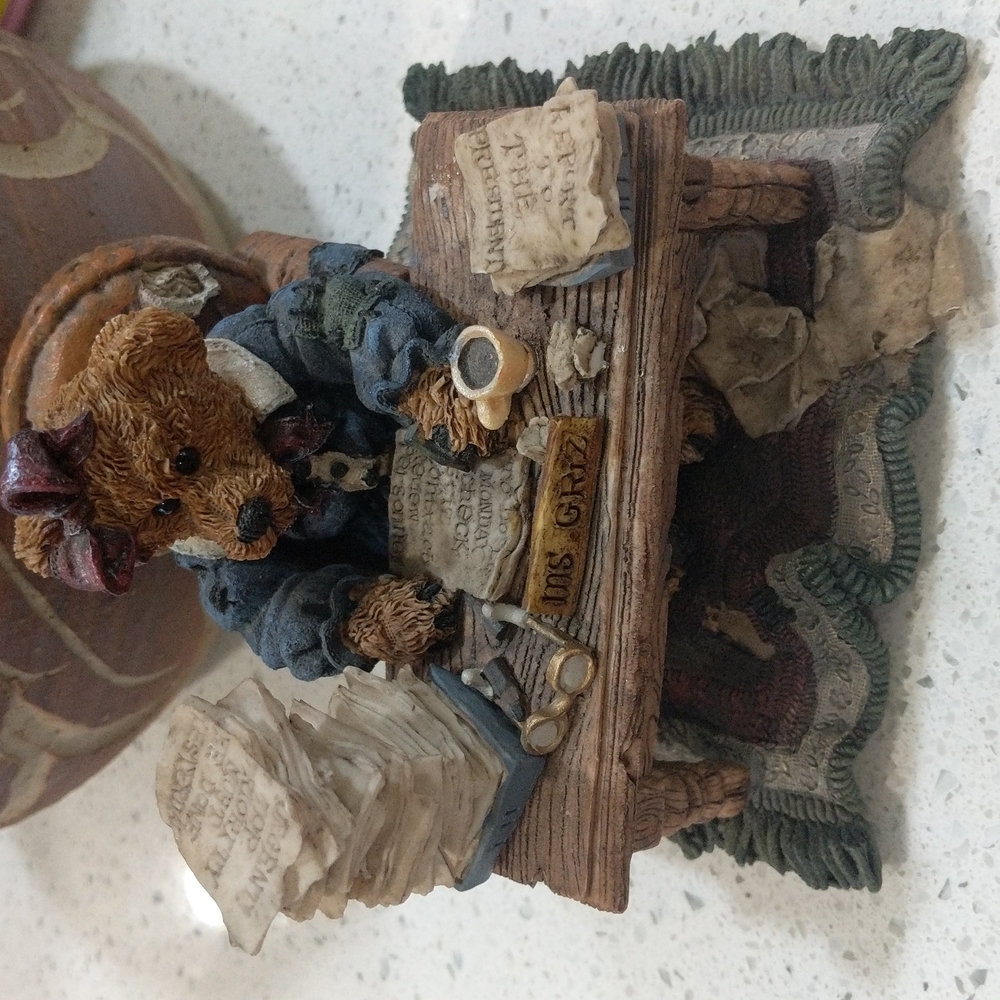 Boyds Bears & Friends Ms Griz "You have to accept what ever comes,